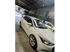 Sahibinden Hyundai i20 1.4 CRDi Jump 2018 Model Antalya 165.000 km Beyaz