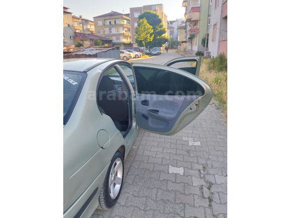 Sahibinden Renault Megane 1.4 RTA 2002 Model