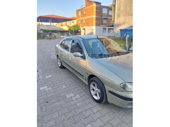 Sahibinden Renault Megane 1.4 RTA 2002 Model