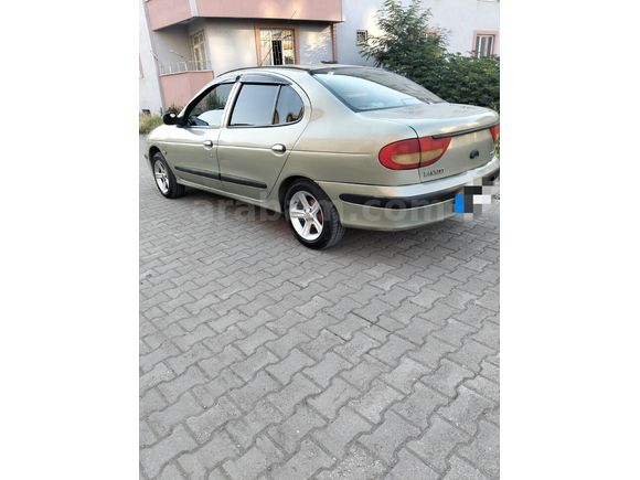 Sahibinden Renault Megane 1.4 RTA 2002 Model