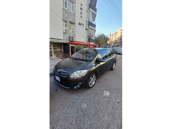 Sahibinden Toyota Auris 1.6 Elegant 2010 Model 