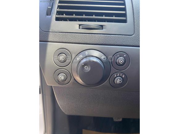 ŞİMŞEK AUTO'DAN 2011 OPEL ASTRA 1.3 CDTI ESSENTIA KONFOR
