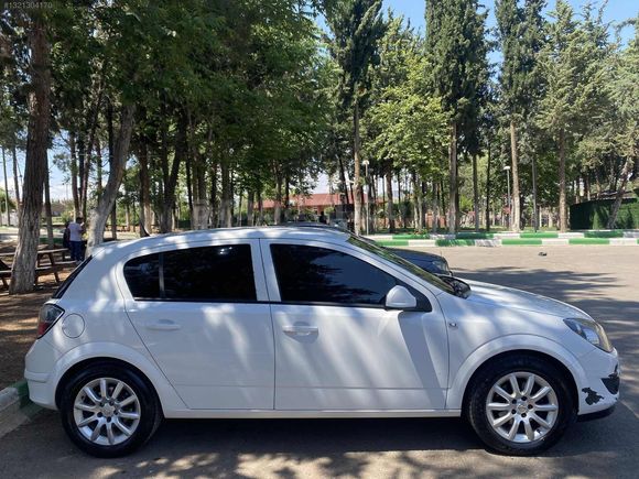 ŞİMŞEK AUTO'DAN 2011 OPEL ASTRA 1.3 CDTI ESSENTIA KONFOR