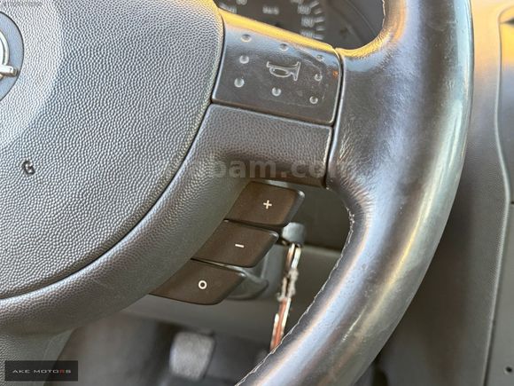 AKE MOTORS'dan Opel Corsa1.4 Elegance DÜŞÜK KM !!!