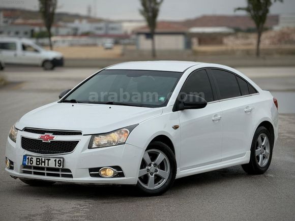 ACİL SATLIK HATASIZ BOYASIZ DEYİŞENSİZ 2011 MODEL 124