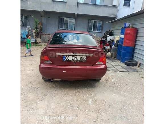 Sahibinden Ford Focus 1.6 Ghia 2001 Model 