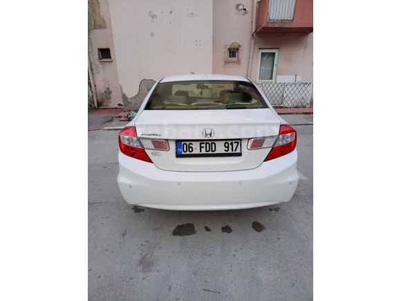 Sahibinden Honda Civic 1.6i VTEC Eco Elegance 2014 Model