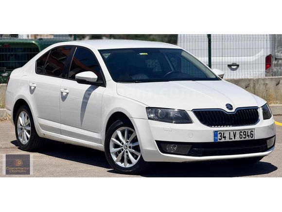 2015 1.6 TDİ ELEGANCE CR DEĞİŞENSİZ ÇOK TEMİZ ARAÇ