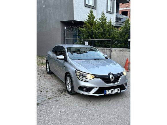 Sahibinden Renault Megane 1.5 Blue DCI Touch 2020 Model 