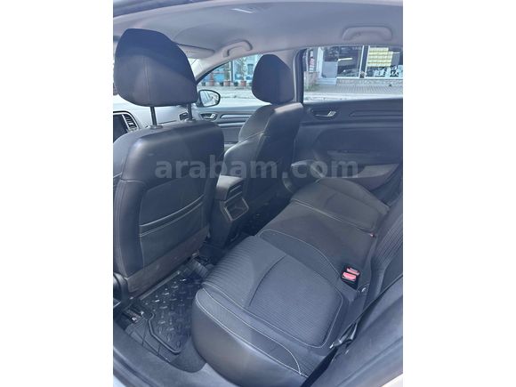 Sahibinden Renault Megane 1.5 Blue DCI Touch 2020 Model 