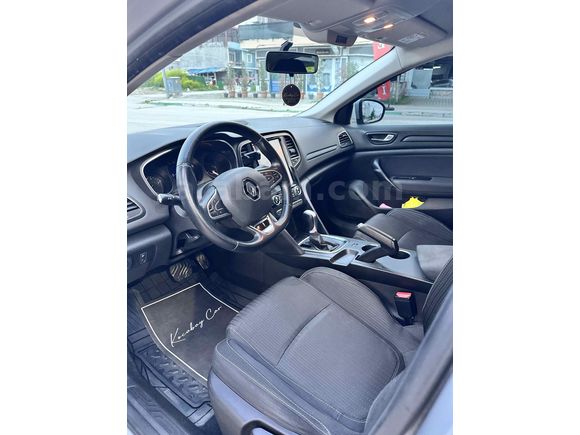 Sahibinden Renault Megane 1.5 Blue DCI Touch 2020 Model 