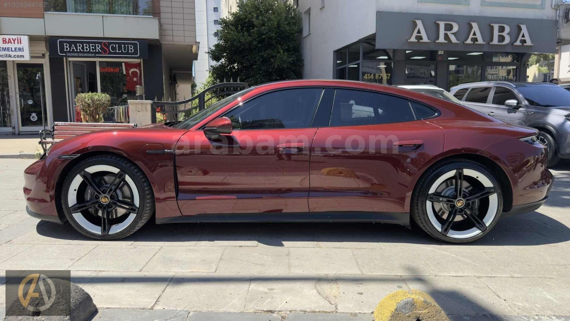 Galeriden Porsche Taycan Elektrik 2021 Model İstanbul 46.000 km Bordo 4