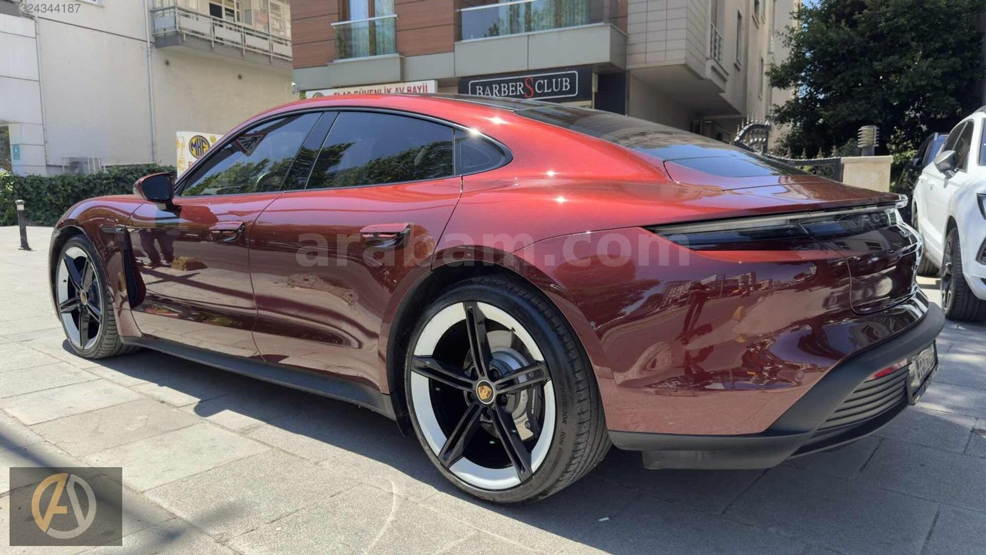 Galeriden Porsche Taycan Elektrik 2021 Model İstanbul 46.000 km Bordo 6