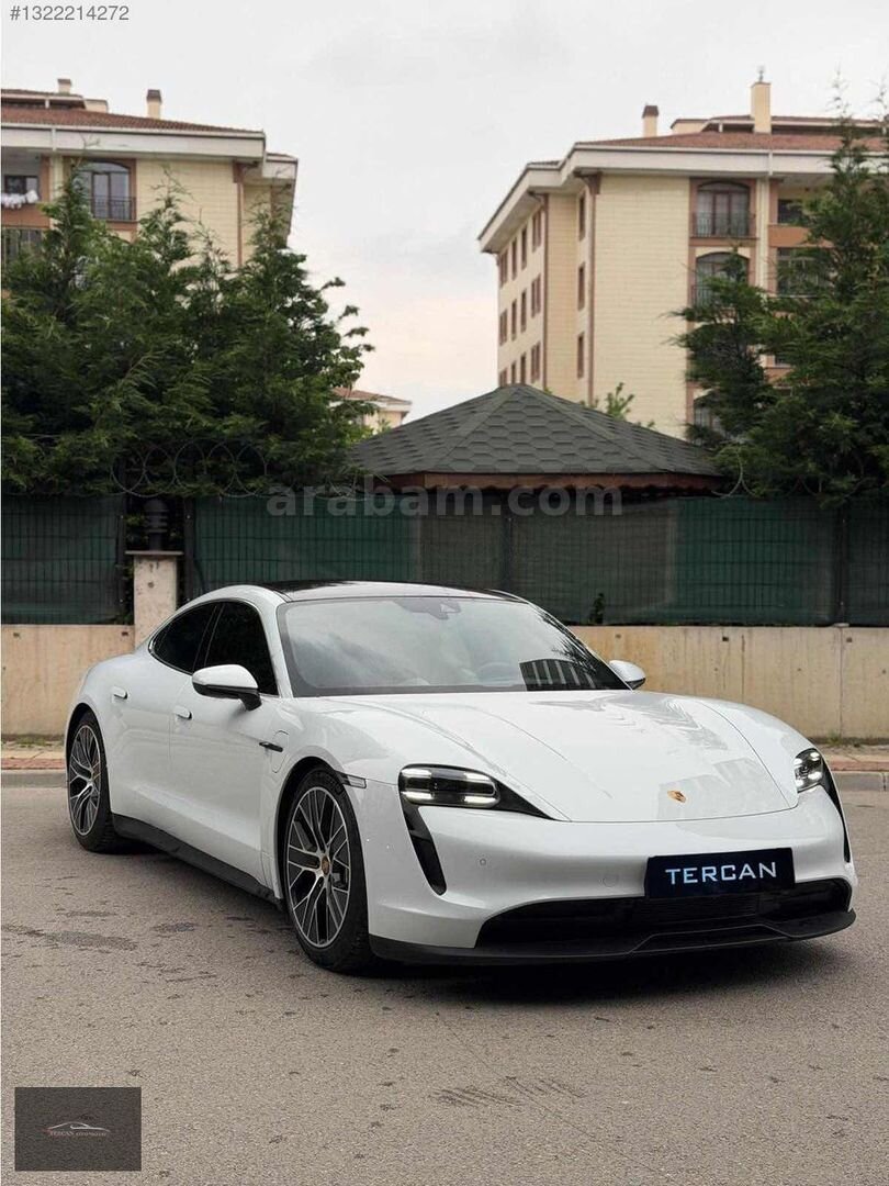 Galeriden Porsche Taycan Elektrik 2021 Model İstanbul 67.000 km Beyaz 1