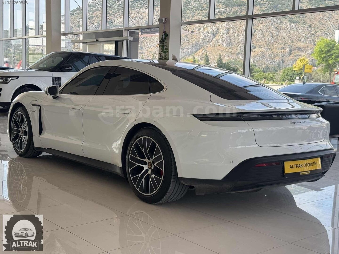Galeriden Porsche Taycan Elektrik 4S 2022 Model Manisa 125.000 km Beyaz 5