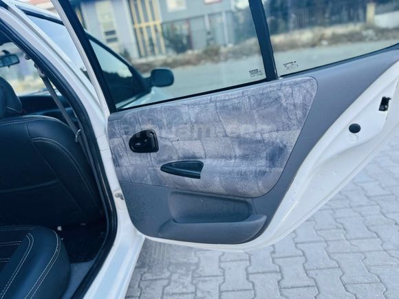Galeriden Renault Megane 1.6 RXT 2001 Model Şanlıurfa
