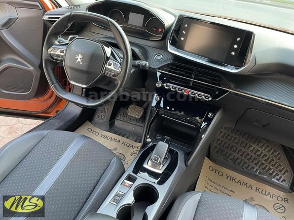 PEUGEOT 2008 1.2 PURETECH 2020 MODEL ALLURE DYNAMİC OTOMATİK FUL