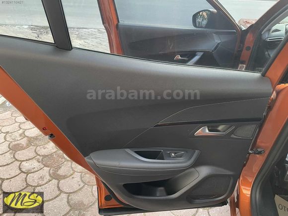 PEUGEOT 2008 1.2 PURETECH 2020 MODEL ALLURE DYNAMİC OTOMATİK FUL