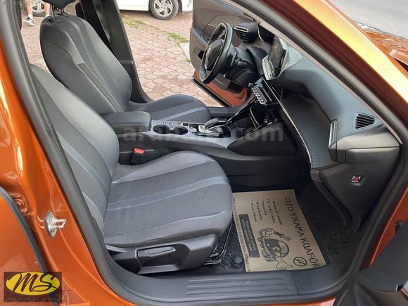 PEUGEOT 2008 1.2 PURETECH 2020 MODEL ALLURE DYNAMİC OTOMATİK FUL