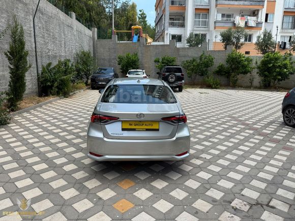 2024 MODEL COROLLA 1.5 VİZYON PLUS 24 BİN KM