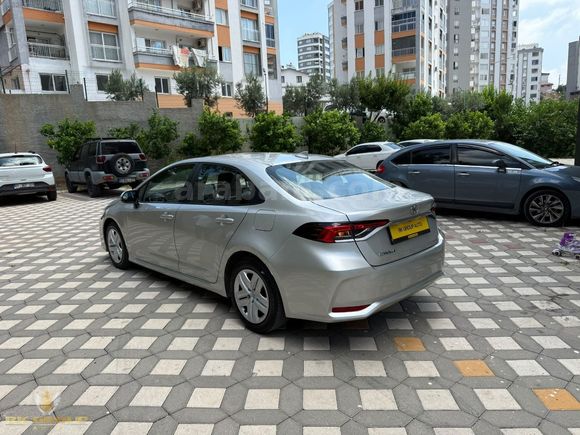 2024 MODEL COROLLA 1.5 VİZYON PLUS 24 BİN KM