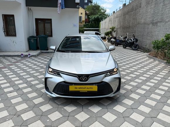 2024 MODEL Toyota Corolla 1.5 VISION PLUS MULTIDIRIVE S FL 125 HP 24 BİN KM DE BOYASIZ HATASIZ HASAR KAYITSIZ TERTEMİZ ARAÇ