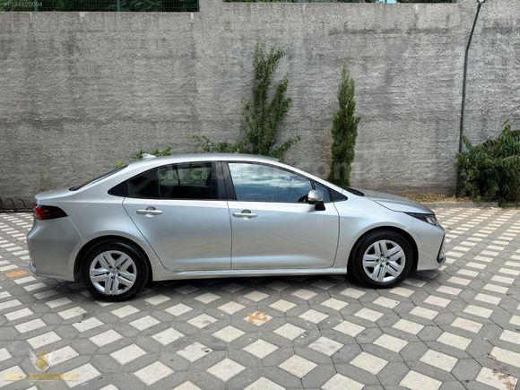 2024 MODEL COROLLA 1.5 VİZYON PLUS 24 BİN KM
