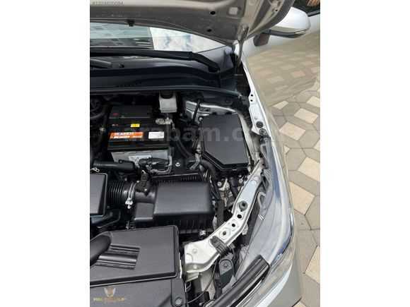 2024 MODEL COROLLA 1.5 VİZYON PLUS 24 BİN KM