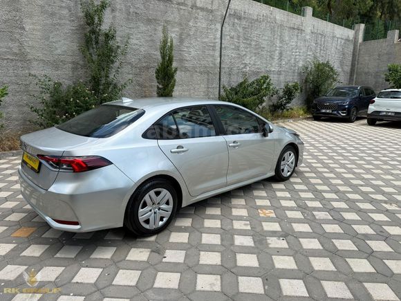 2024 MODEL COROLLA 1.5 VİZYON PLUS 24 BİN KM