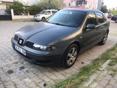 Sahibinden Seat Leon 1.6 Stella 2001 Model  272.000 km Lacivert