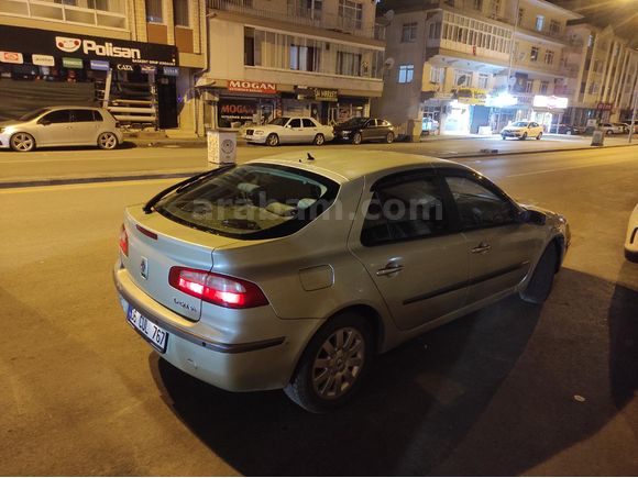 Sahibinden Renault Laguna 2.0 Privilege 2004 Model