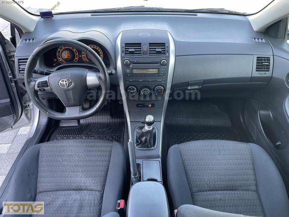 2011 MODEL 1.6 COROLLA KM:142.000 1 PARCA BOYA VARDIR