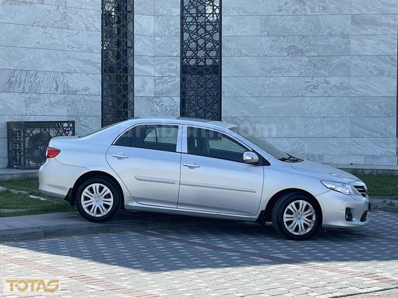 2011 MODEL 1.6 COROLLA KM:142.000 1 PARCA BOYA VARDIR