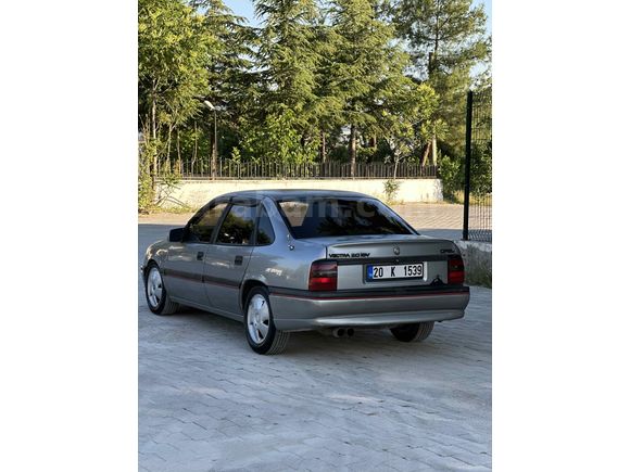Sahibinden Opel Vectra 2.0 GT 1995 Model 