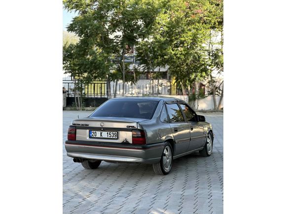 Sahibinden Opel Vectra 2.0 GT 1995 Model 
