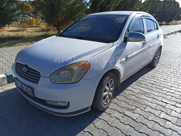 İHTİYAÇTAN SATILIK memurdan Hyundai Accent