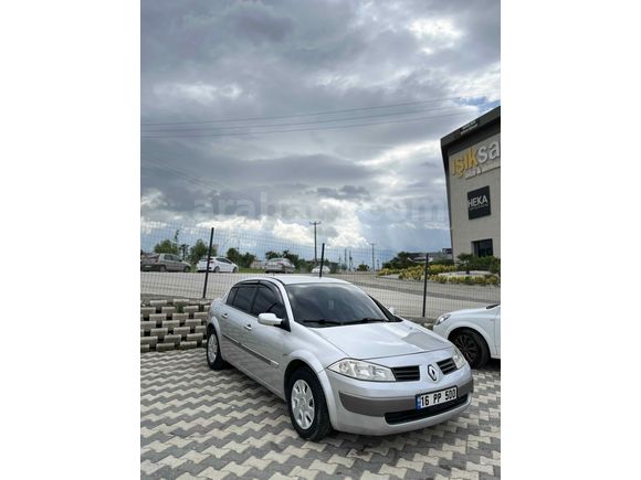 Sahibinden Renault Megane 1.4 Authentique 2006 Model  196.600 km Gri (Gümüş)