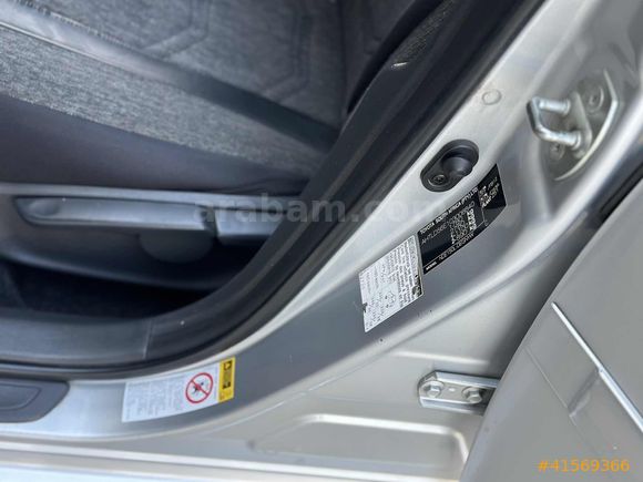 2009 TOYOTA COROLLA 1.4 D-4D DİZEL OTOMATİK ELEGANT FULL