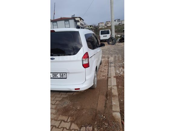 Sahibinden Ford Tourneo Courier 1.5 TDCi Black Line 2020 Model  170.000 km Beyaz