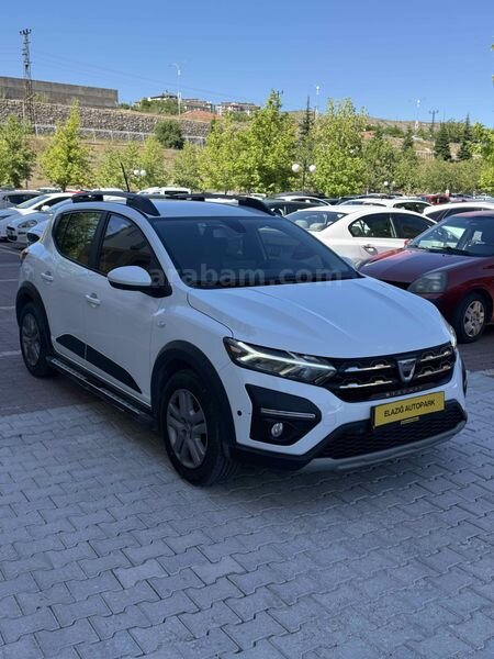 Galeriden Dacia Sandero 1.0 TCe Prestige 2022 Model Elazığ 52.000 km Beyaz