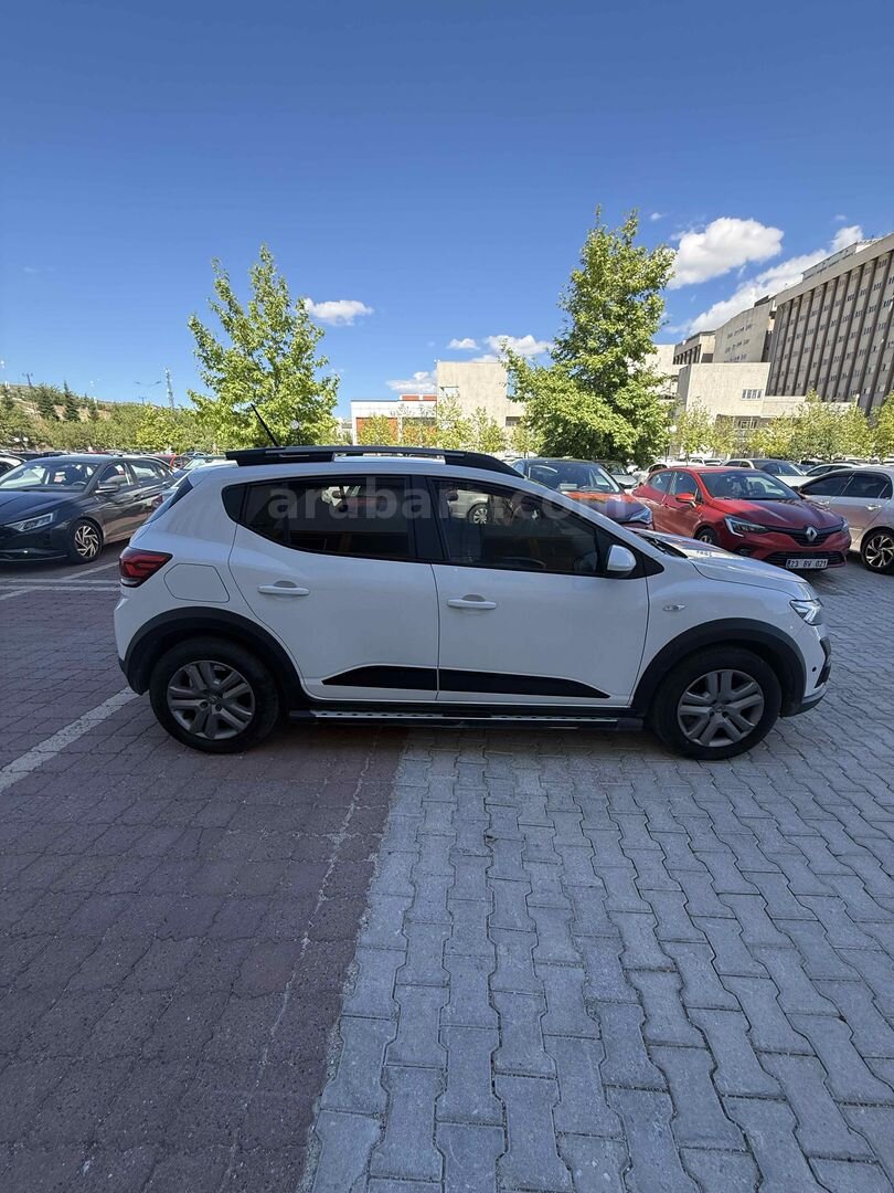 Galeriden Dacia Sandero 1.0 TCe Prestige 2022 Model Elazığ 52.000 km Beyaz 6