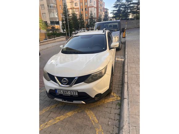 Sahibinden Nissan Qashqai 1.2 DIG-T Visia 2014 Model 