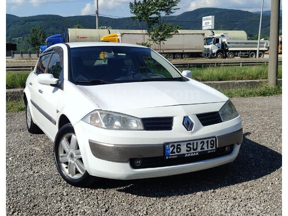 Sahibinden Renault Megane 1.6 Dynamique 2004 Model  217.000 km Beyaz