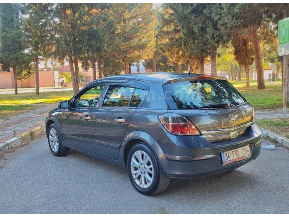 Dizel otomatik vites Opel Astra bakimli