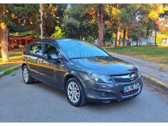 Dizel otomatik vites Opel Astra bakimli