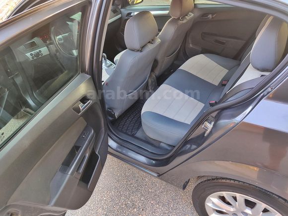 Dizel otomatik vites Opel Astra bakimli