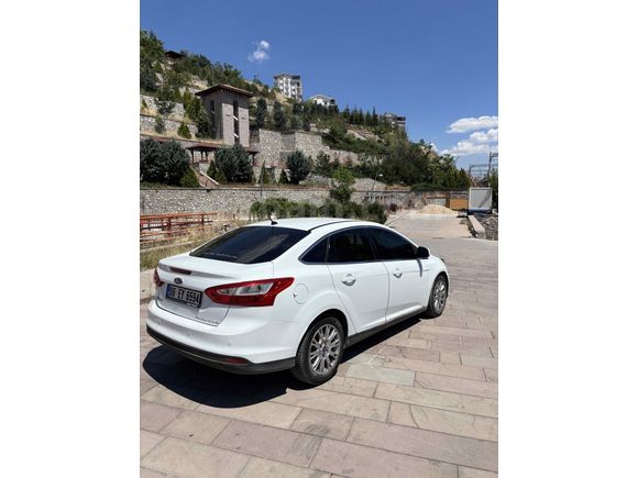 FORD FOCUS 3 TİTANİUM 