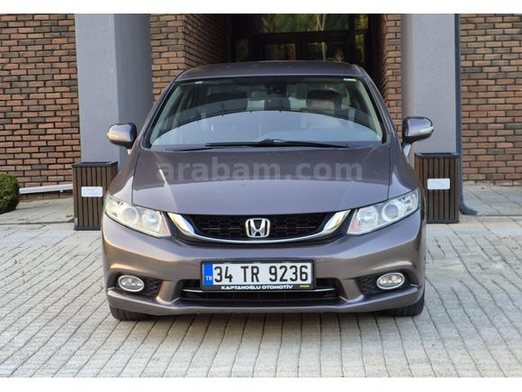 TAM OTOMATİK VİTES 2015 MODEL ORJİNAL 100 BİN KM ÇOK DİRİ VE TEMİZ MULTİMEDYA EKRANLI CİVİC