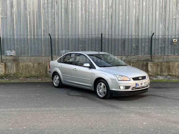 Sahibinden Ford Focus 1.6 Ghia 2007 Model  250.000 km Gri (Gümüş)