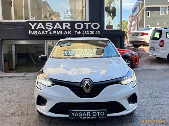 2022 YETKİLİ SERVİS BAKIMLI CLİO 87.000 KMDE GARANTİLİDİR.